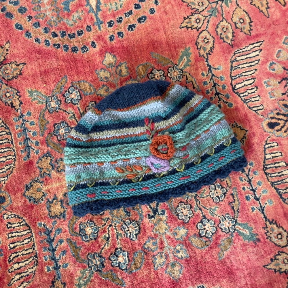 VTG Lost Horizons Mens Wool Beanie Lined Floral Embroidered Striped Knit Hat